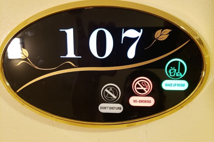 Room 10 of 41
