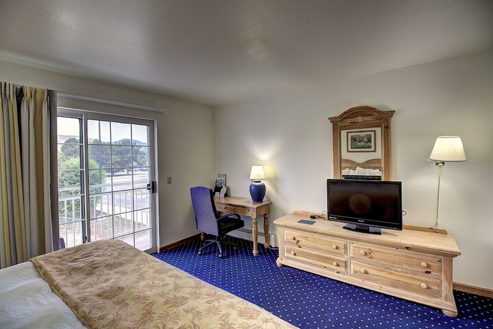 Room 17 of 29