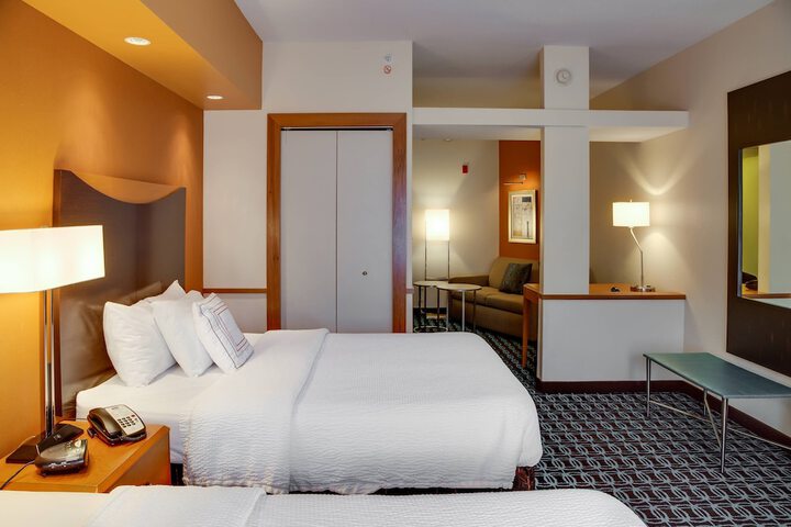 Room 10 of 21