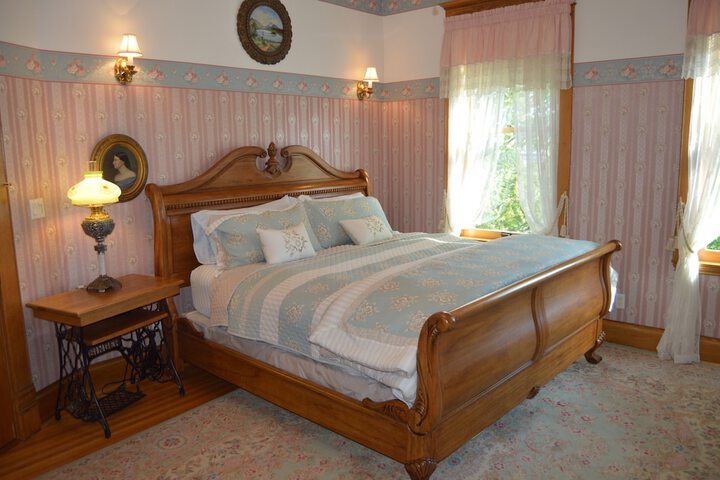 Room 17 of 61
