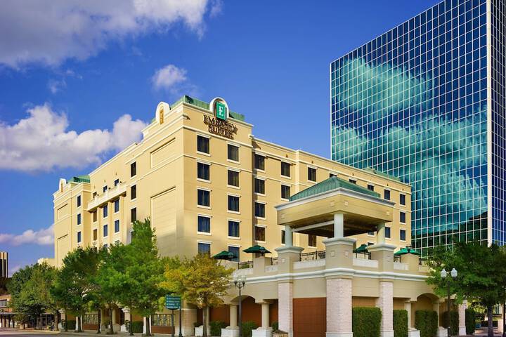 Hotel 1 of 61