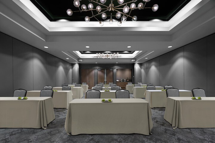 Hilton Garden Inn Toronto Airport