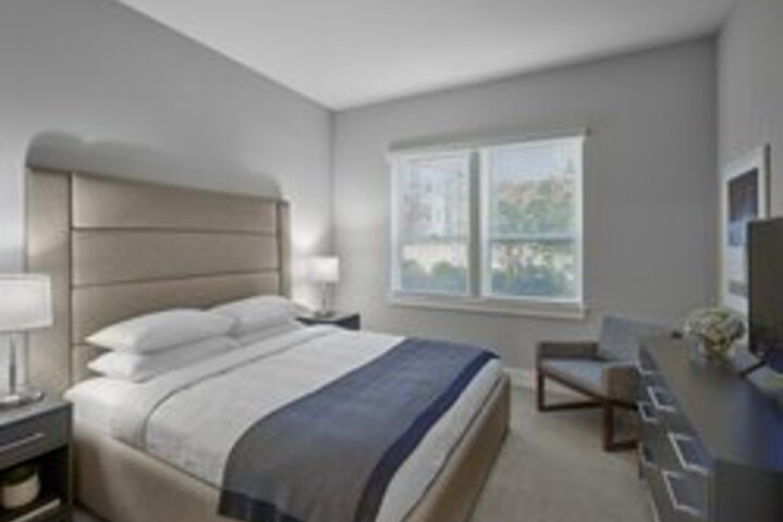 Room 26 of 60