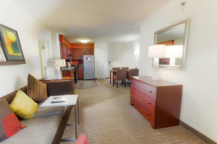 Room 27 of 45