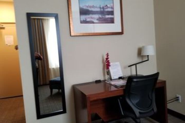 Travelodge by Wyndham Conference Centre & Suites Whitecourt