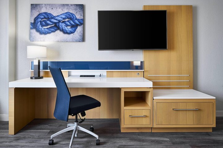 Room 13 of 22