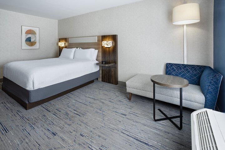 Room 41 of 65