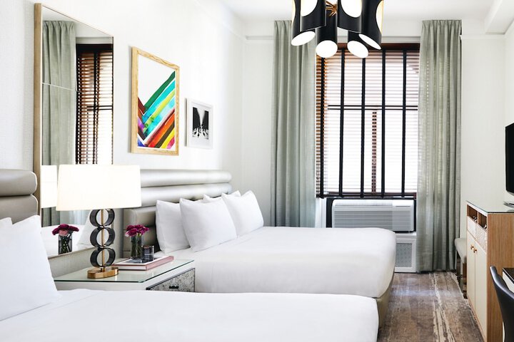 Room 26 of 38