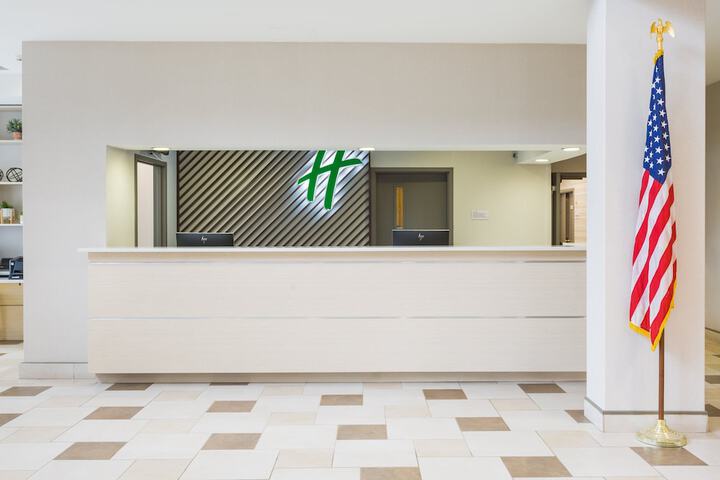 Hotel 2 of 27