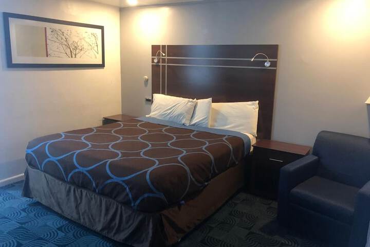 Room 22 of 33