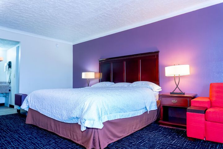 Room 15 of 16