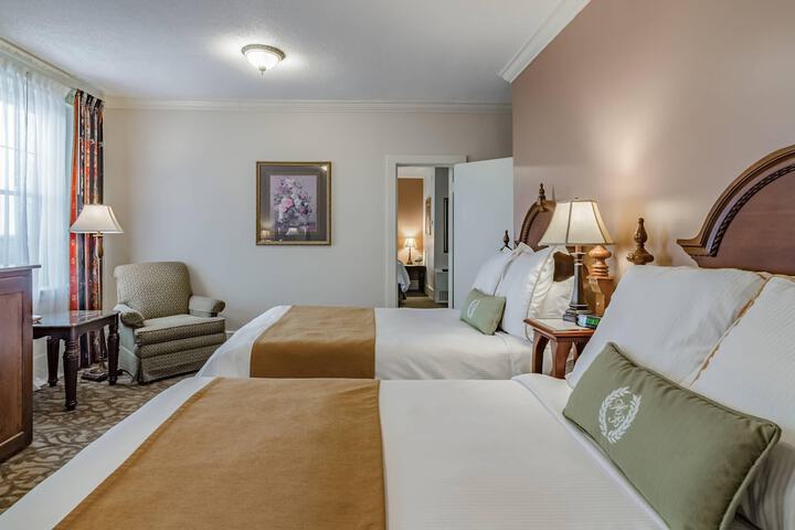Hotel Bothwell Sedalia Central District an Ascend Collection Hotel
