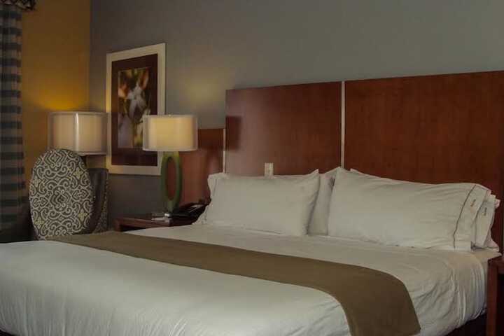 Room 34 of 71
