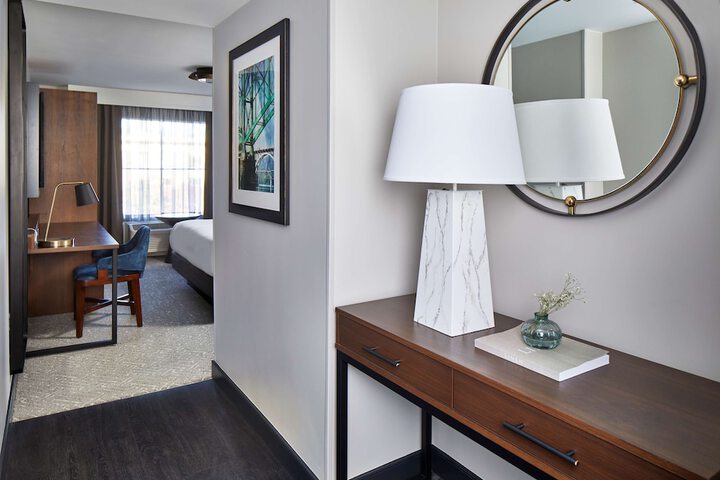 Cumberland House Knoxville Tapestry Collection by Hilton