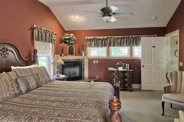 Grand Victorian B & B Inn