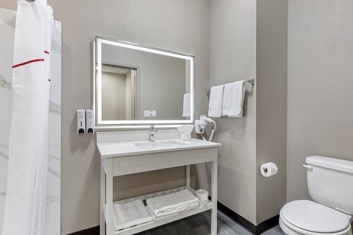Room 15 of 30