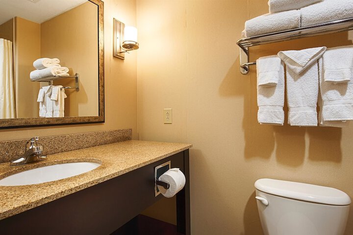Best Western Plus Goodman Inn & Suites