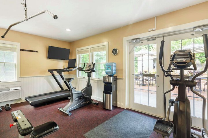 Best Western Plus Cold Spring