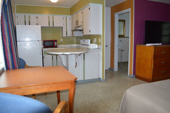 Room 12 of 25