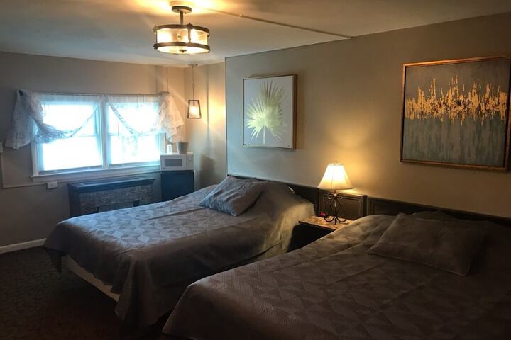 Room 48 of 76