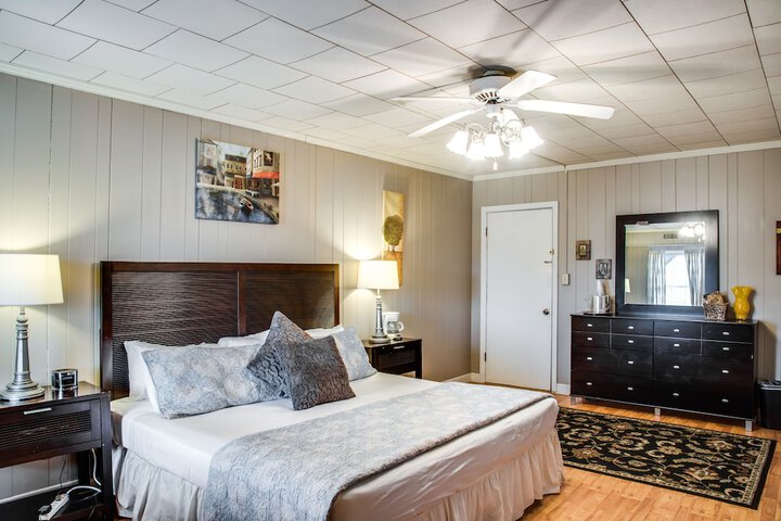 Room 42 of 81