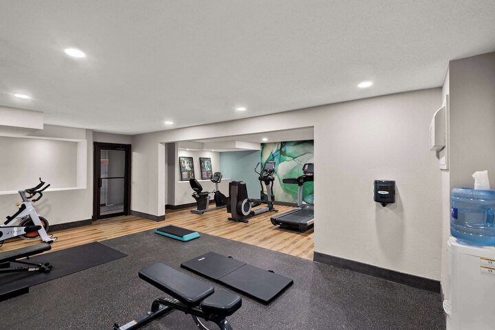 Wyndham Garden Ankeny / Des Moines
