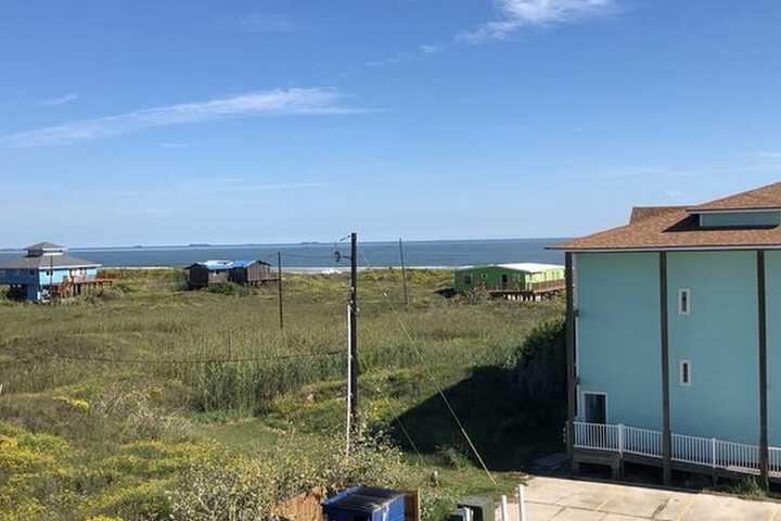 Beachgate CondoSuites and Oceanfront Resort