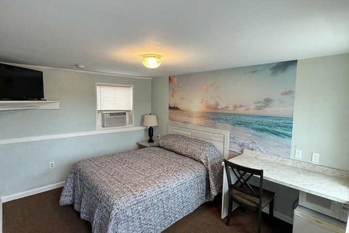 Room 18 of 37