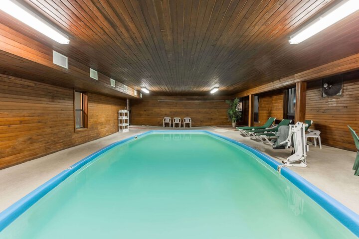 Pool 2 of 40