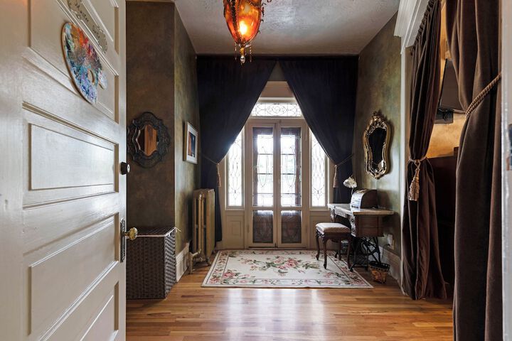 Room 48 of 54
