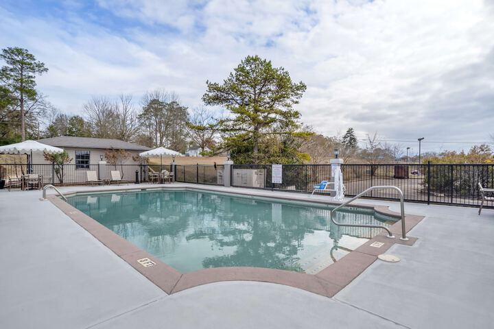 Pool 3 of 27