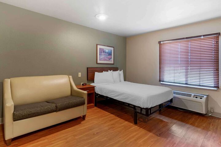 Room 15 of 26