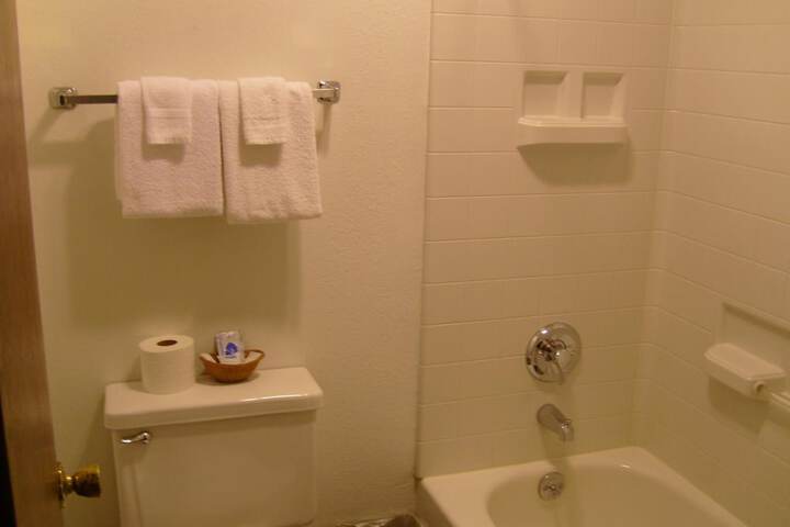 Room 9 of 35