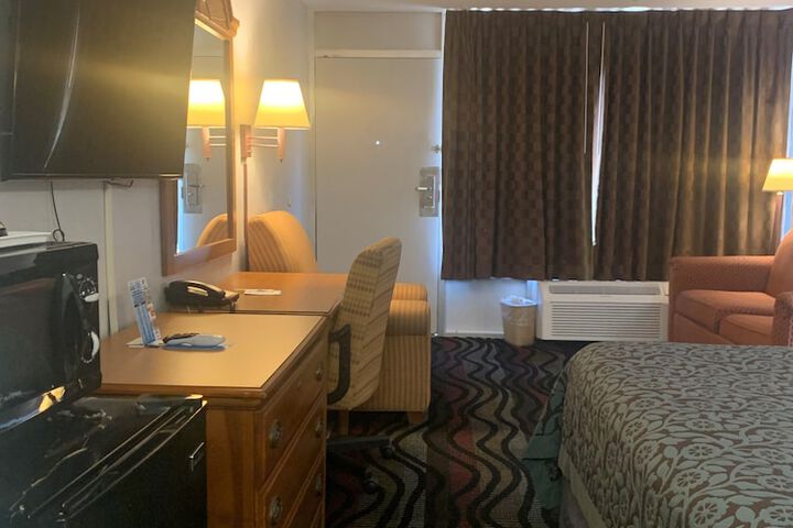 Room 14 of 31