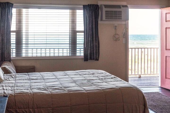 Room 14 of 48