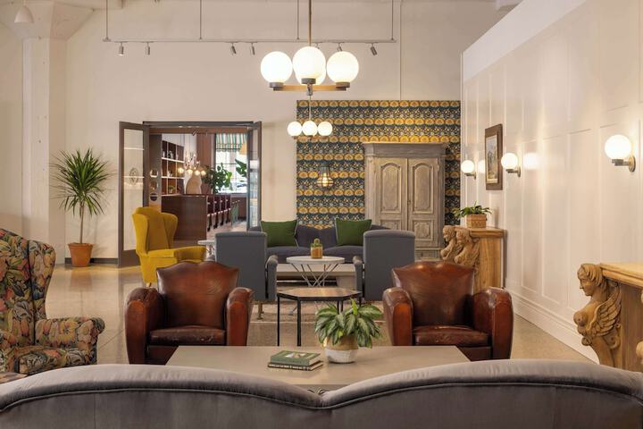 Hotel Interior 10 of 61