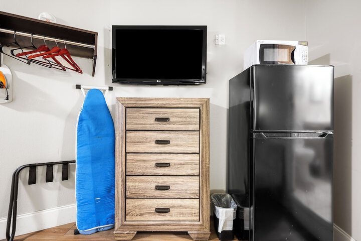 Room 16 of 79