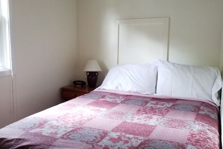 Room 37 of 127