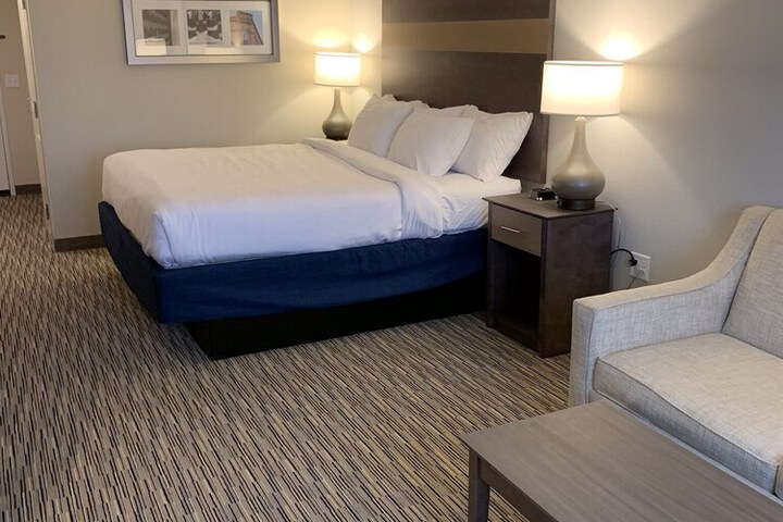 Little Crow Hotel & Conference Trademark by Wyndham