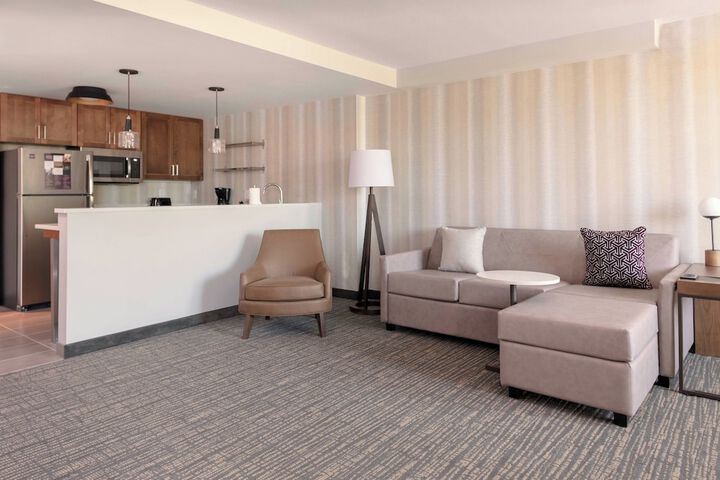 Room 16 of 27