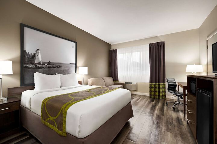 Room 30 of 40