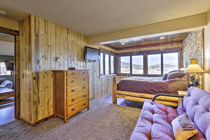 Ski-in / ski-out Granby Ranch Escape With Balcony!