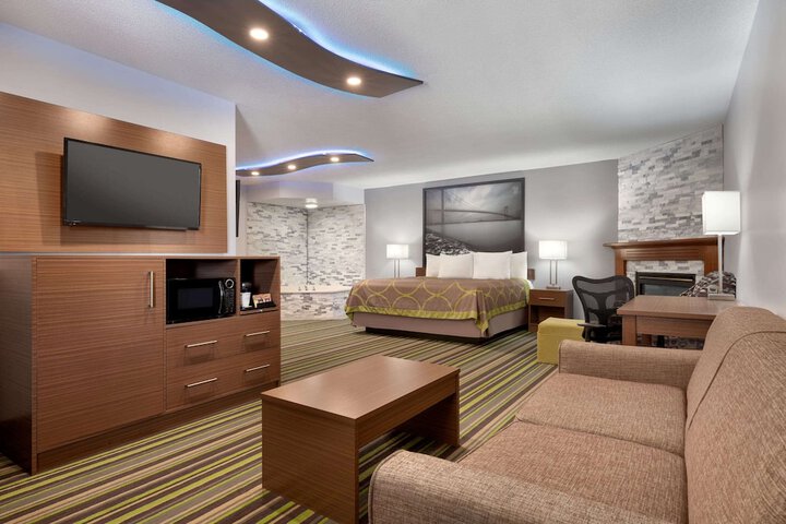 Room 18 of 54