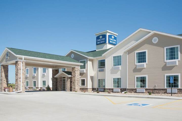 Cobblestone Inn & Suites - Winterset IA
