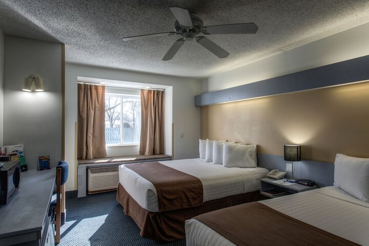 Room 26 of 47
