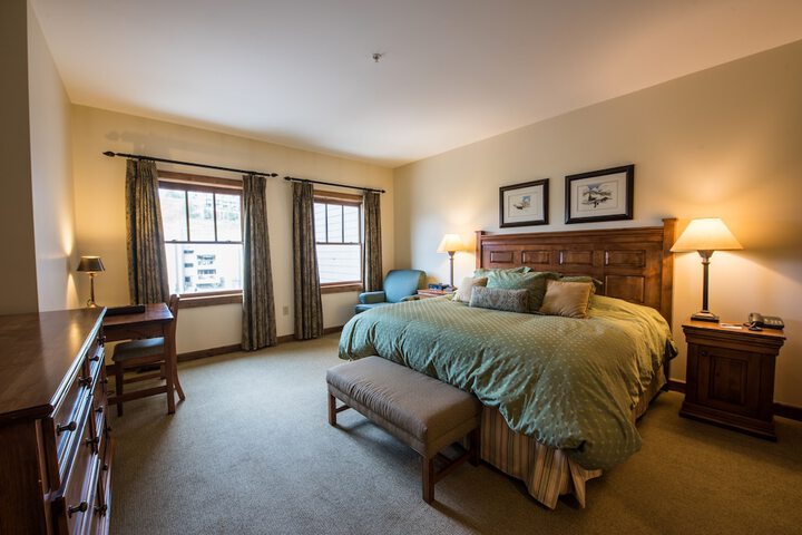 Room 50 of 164