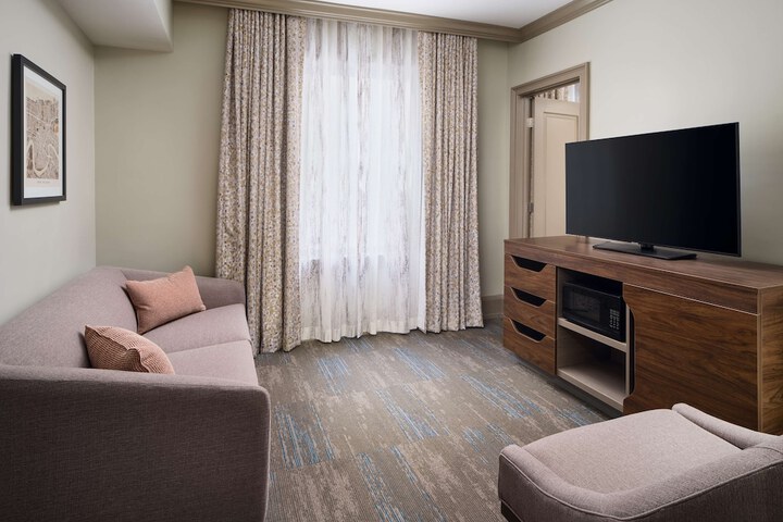 Room 15 of 74