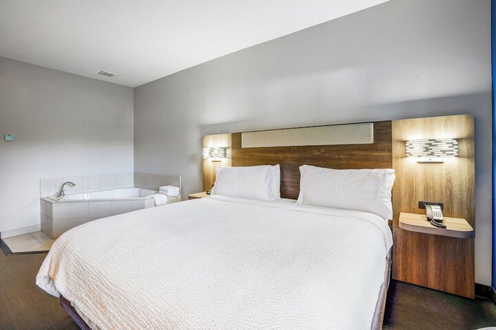 Holiday Inn Express & Suites Jacksonville - Atlantic Beach by IHG