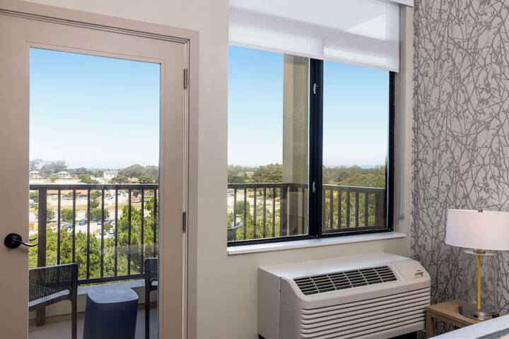 Home2 Suites by Hilton at the Dunes on Monterey Bay