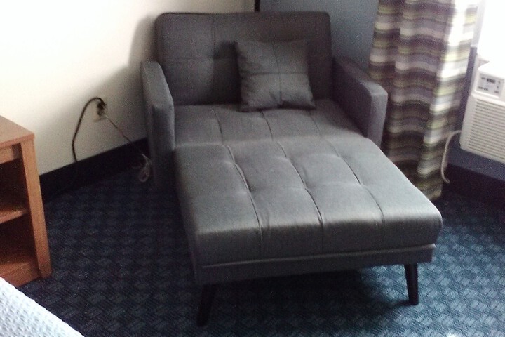 Room 16 of 18